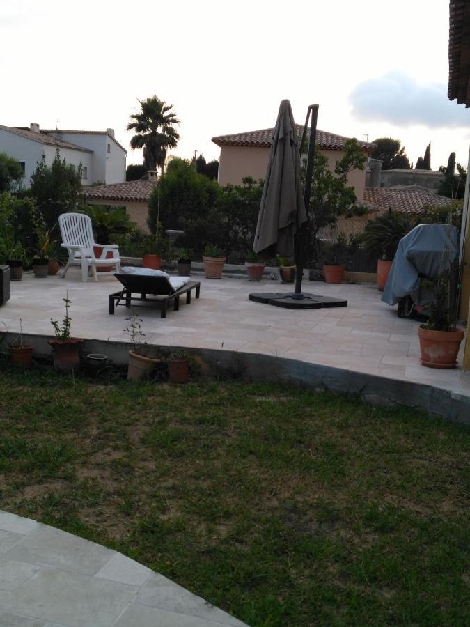 Chambres De La Terre Blanche Sanary-sur-Mer Bagian luar foto