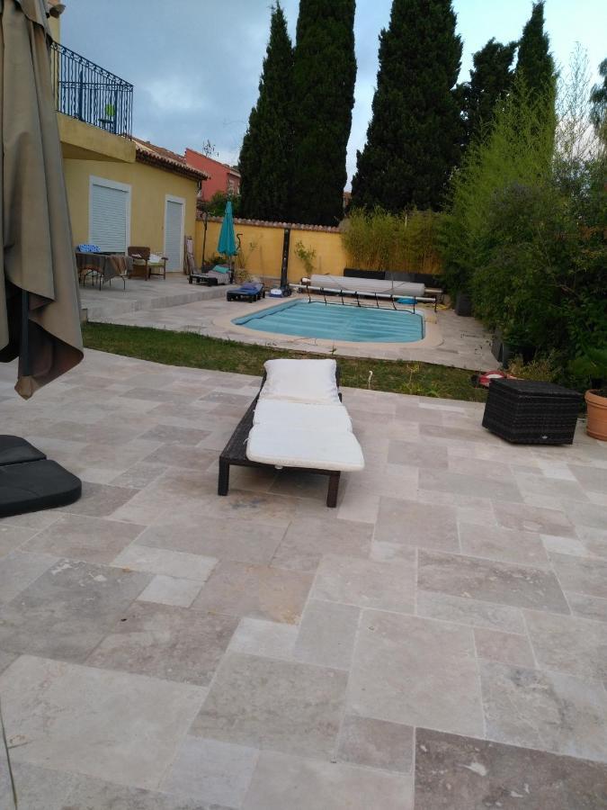 Chambres De La Terre Blanche Sanary-sur-Mer Bagian luar foto