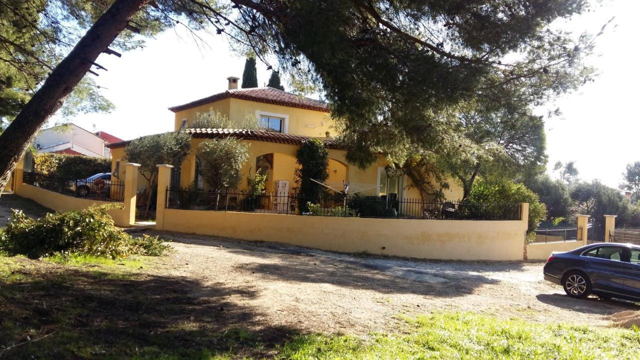 Chambres De La Terre Blanche Sanary-sur-Mer Bagian luar foto