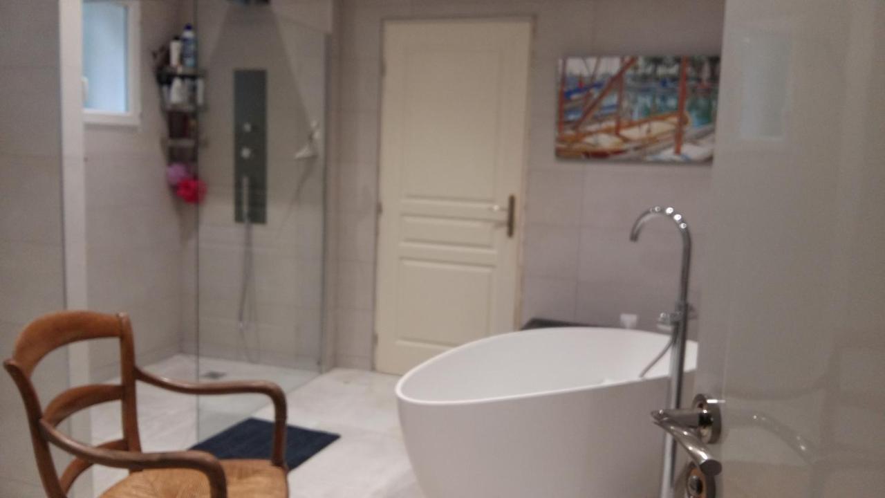 Chambres De La Terre Blanche Sanary-sur-Mer Bagian luar foto