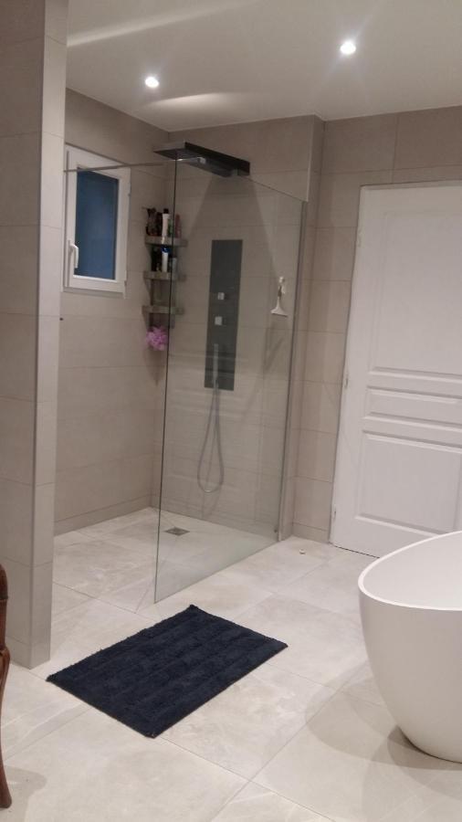 Chambres De La Terre Blanche Sanary-sur-Mer Bagian luar foto