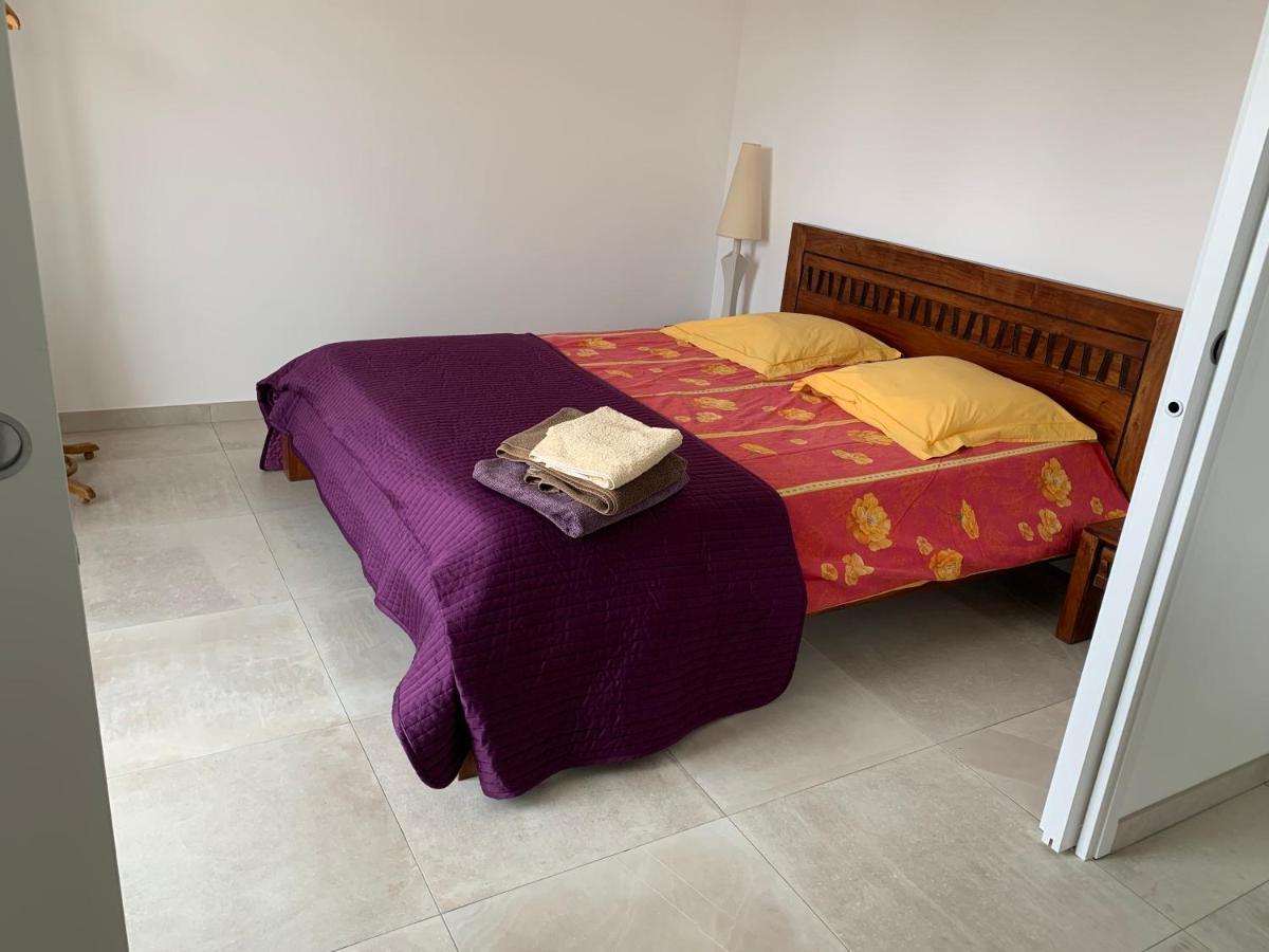 Chambres De La Terre Blanche Sanary-sur-Mer Bagian luar foto