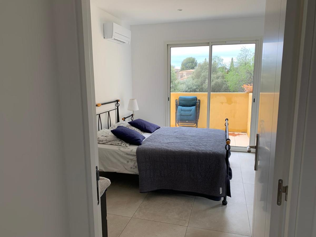 Chambres De La Terre Blanche Sanary-sur-Mer Bagian luar foto