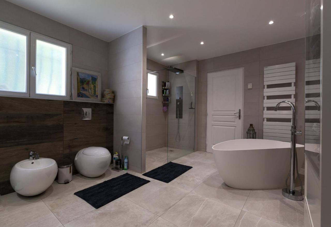 Chambres De La Terre Blanche Sanary-sur-Mer Bagian luar foto