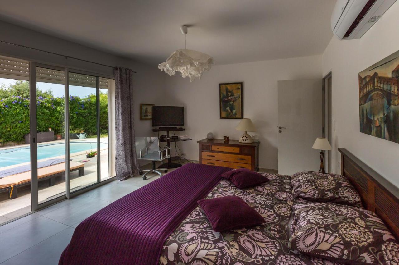 Chambres De La Terre Blanche Sanary-sur-Mer Bagian luar foto