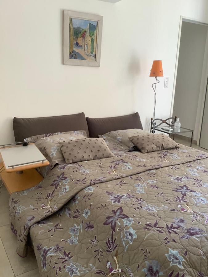 Chambres De La Terre Blanche Sanary-sur-Mer Bagian luar foto